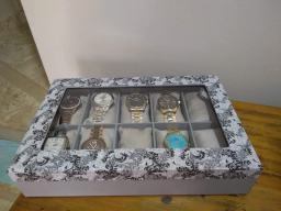 Caixa relógiio 10 divisórias com almofadas tampa vidro