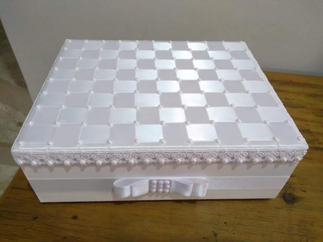 Caixa Sem Divisória Estampa Branca Quadriculada