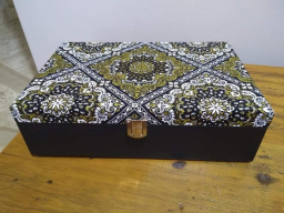 Caixa Grande Sem Divisória Estampa, Base Pintura e Fecho