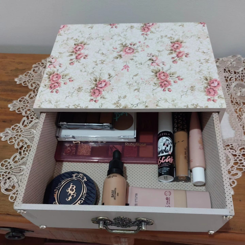 Caixa Baton - Base Estampa Rosas