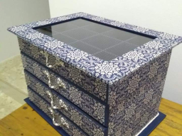 Caixa 3 Gavetas e Superior com divisorias Tampa Vidro