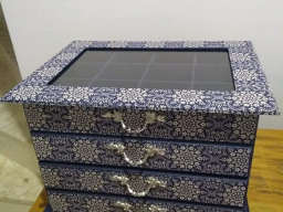 Caixa 3 Gavetas e Superior com divisorias Tampa Vidro